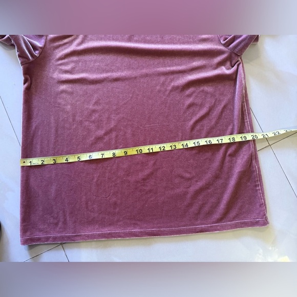 Abercrombie and Fitch Velvet short sleeve top wine color size M comfy top - Picture 13 of 16